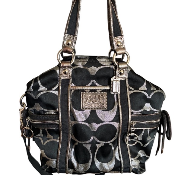 Coach Handbags - COACH Poppy Bag